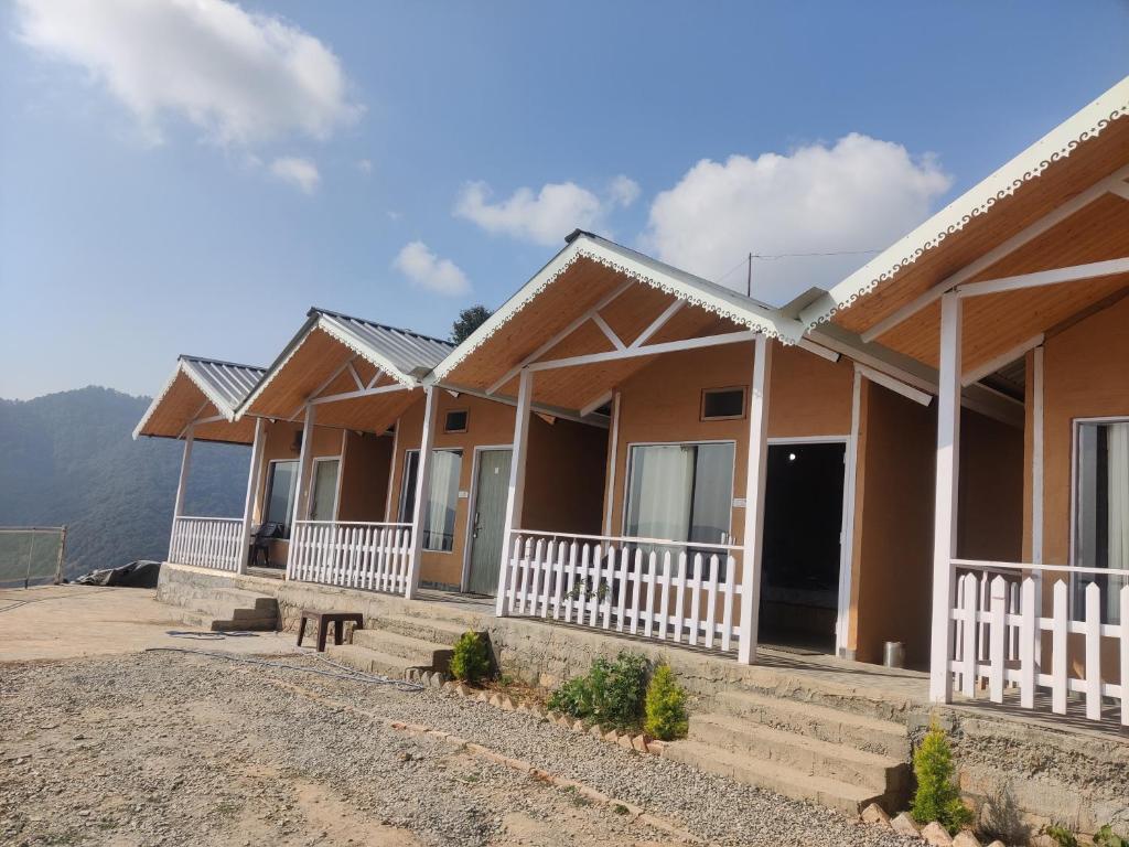 Friendship inn hotel and resorts